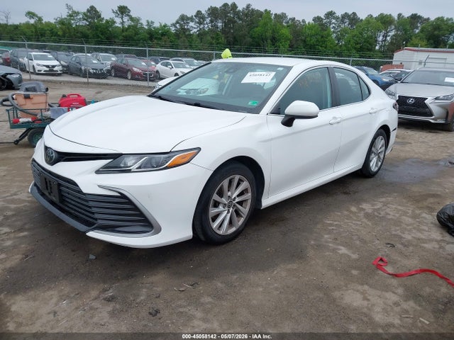 Продаж на аукціоні авто 2022 Toyota Camry Le, vin: 4T1C11AK4NU665558, номер лоту: 45058142
