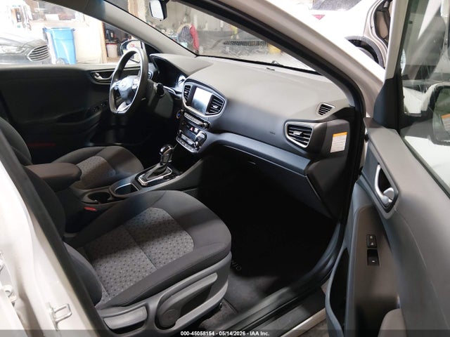 2018 Hyundai Ioniq Hybrid Blue მანქანა იყიდება აუქციონზე, vin: KMHC65LC0JU076290, აუქციონის ნომერი: 45058154