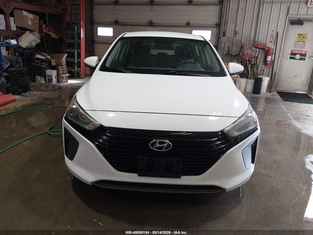 2018 Hyundai Ioniq Hybrid Blue მანქანა იყიდება აუქციონზე, vin: KMHC65LC0JU076290, აუქციონის ნომერი: 45058154