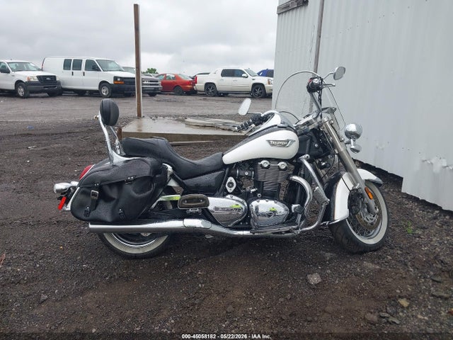 2017 Triumph Motorcycle Thunderbird Lt მანქანა იყიდება აუქციონზე, vin: SMTB07WF0HJ785978, აუქციონის ნომერი: 45058182