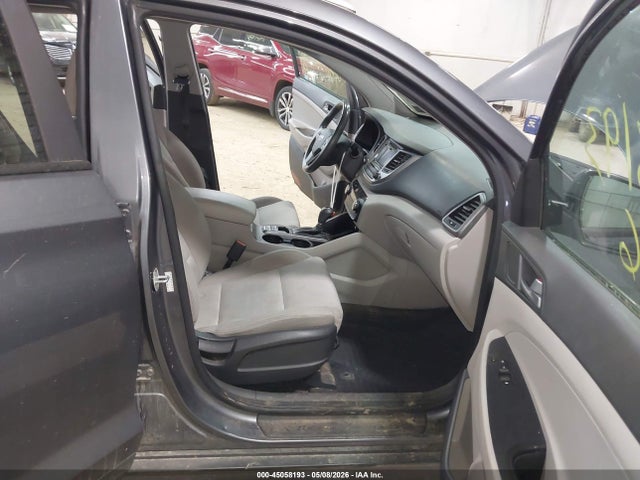 2016 Hyundai Tucson Sport მანქანა იყიდება აუქციონზე, vin: KM8J3CA27GU226502, აუქციონის ნომერი: 45058193