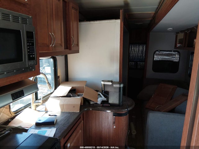 2014 Forest River Wildcat მანქანა იყიდება აუქციონზე, vin: 4X4FWCH24ET013091, აუქციონის ნომერი: 45058215