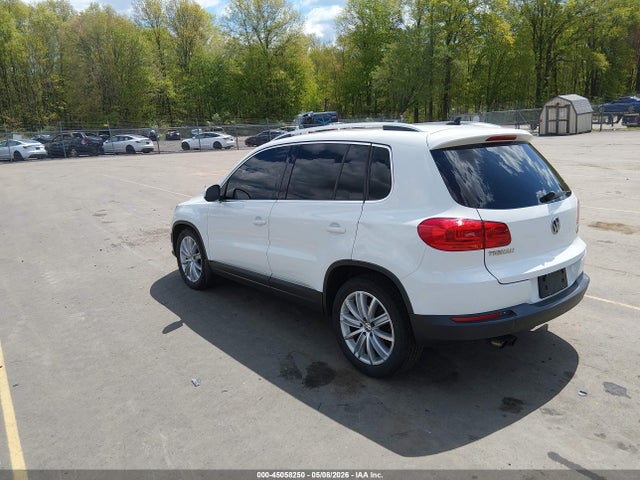 45058250 :رقم المزاد ، WVGBV7AX3FW602682 vin ، 2015 Volkswagen Tiguan Se مزاد بيع