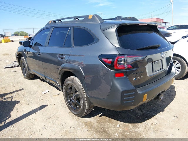 45058350 :رقم المزاد ، 4S4BTGUD9N3168033 vin ، 2022 Subaru Outback Wilderness مزاد بيع