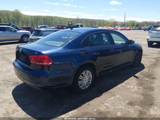 Продаж на аукціоні авто 2014 Volkswagen Passat 1.8t S, vin: 1VWAT7A38EC046692, номер лоту: 45058358