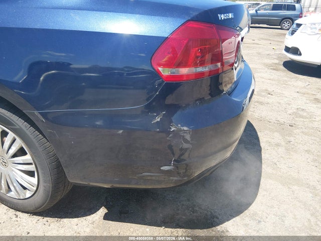 Продаж на аукціоні авто 2014 Volkswagen Passat 1.8t S, vin: 1VWAT7A38EC046692, номер лоту: 45058358