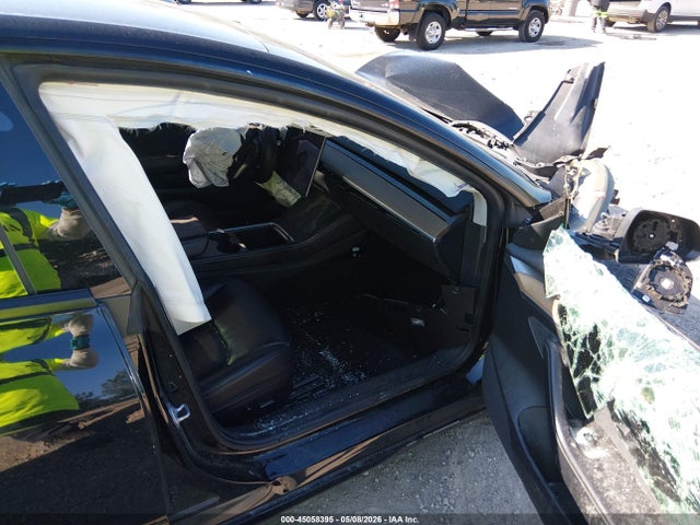 Tesla Model 3 Rear-wheel Drive 2022 5YJ3E1EAXNF184734 Image 5