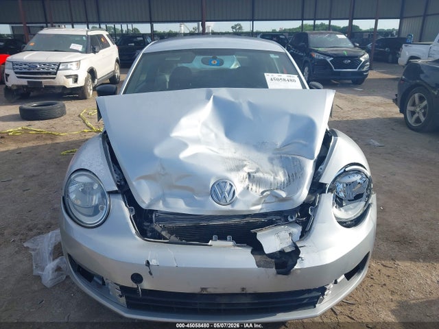 2014 Volkswagen Beetle 1.8t Entry მანქანა იყიდება აუქციონზე, vin: 3VWF17AT1EM633696, აუქციონის ნომერი: 45058480