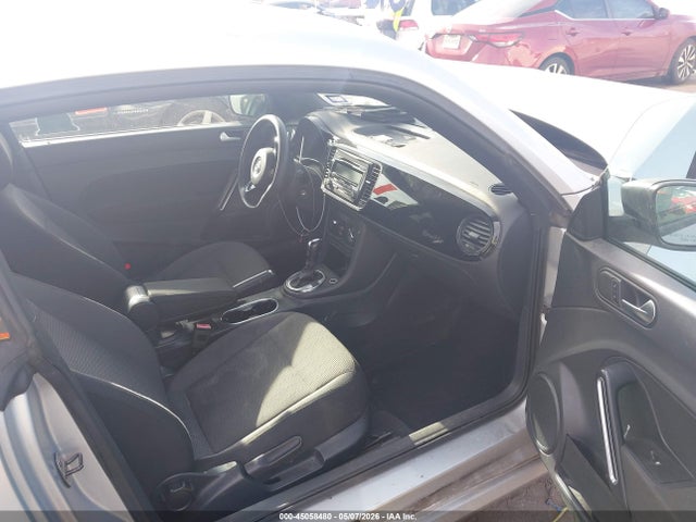 2014 Volkswagen Beetle 1.8t Entry მანქანა იყიდება აუქციონზე, vin: 3VWF17AT1EM633696, აუქციონის ნომერი: 45058480