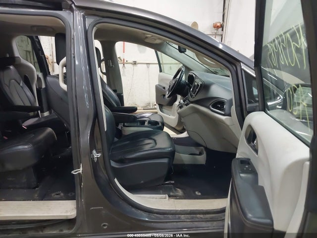 45058485 :رقم المزاد ، 2C4RC1BG0LR192402 vin ، 2020 Chrysler Pacifica Touring L مزاد بيع