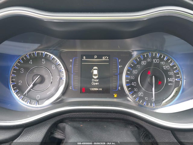 Продажа на аукционе авто 2015 Chrysler 200 Limited, vin: 1C3CCCAB0FN640411, номер лота: 45058500