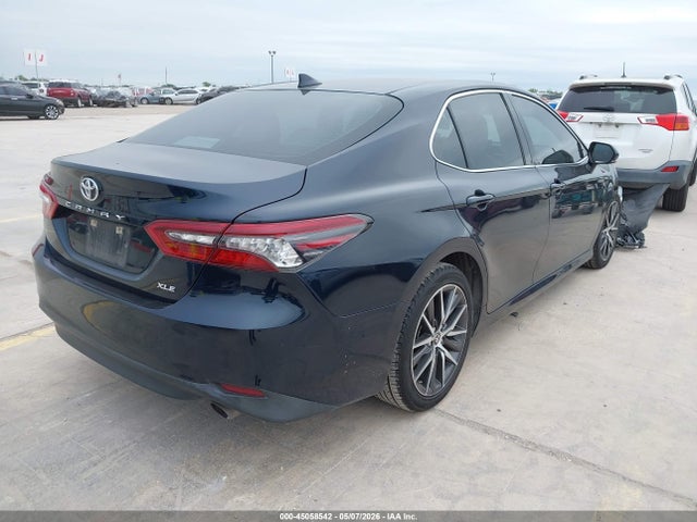 Toyota CAMRY XLE 2021 4T1F11AK2MU565115 Image 4