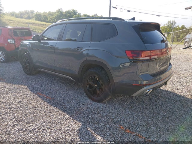 Продаж на аукціоні авто 2024 Volkswagen Atlas 2.0t Peak Edition Sel, vin: 1V2GR2CA5RC582563, номер лоту: 45058602