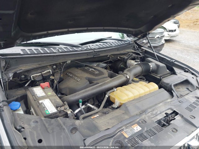 45058622 :رقم المزاد ، 5LMJJ2LT1JEL11680 vin ، 2018 Lincoln Navigator Reserve مزاد بيع