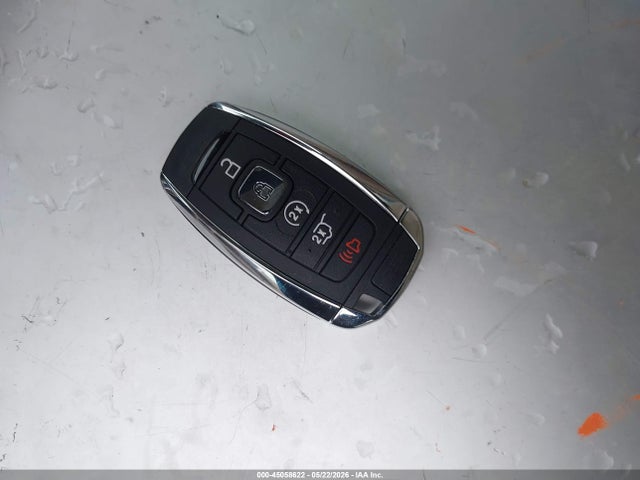 45058622 :رقم المزاد ، 5LMJJ2LT1JEL11680 vin ، 2018 Lincoln Navigator Reserve مزاد بيع