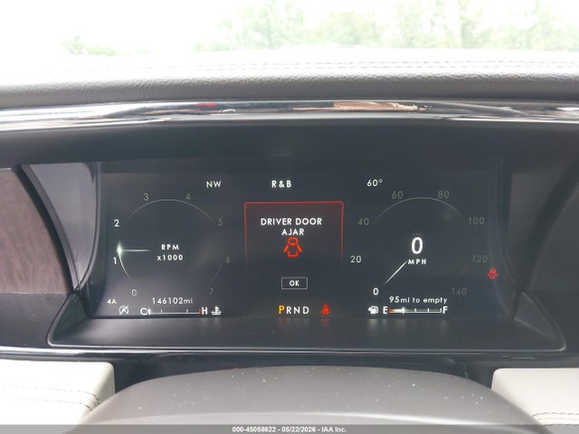 45058622 :رقم المزاد ، 5LMJJ2LT1JEL11680 vin ، 2018 Lincoln Navigator Reserve مزاد بيع