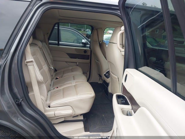 45058622 :رقم المزاد ، 5LMJJ2LT1JEL11680 vin ، 2018 Lincoln Navigator Reserve مزاد بيع