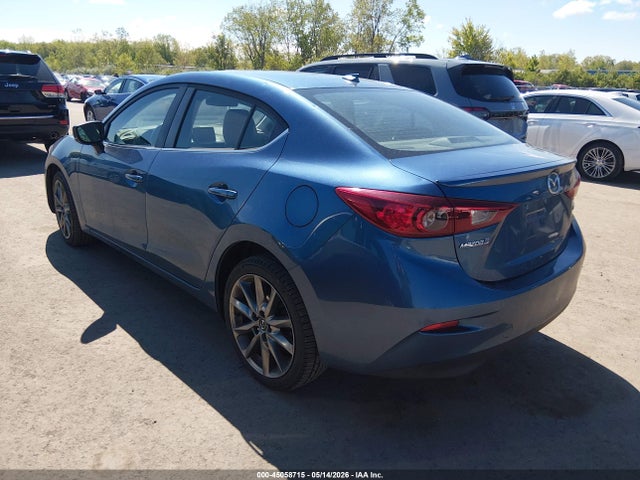 45058715 :رقم المزاد ، 3MZBN1V39JM213592 vin ، 2018 Mazda Mazda3 Touring مزاد بيع