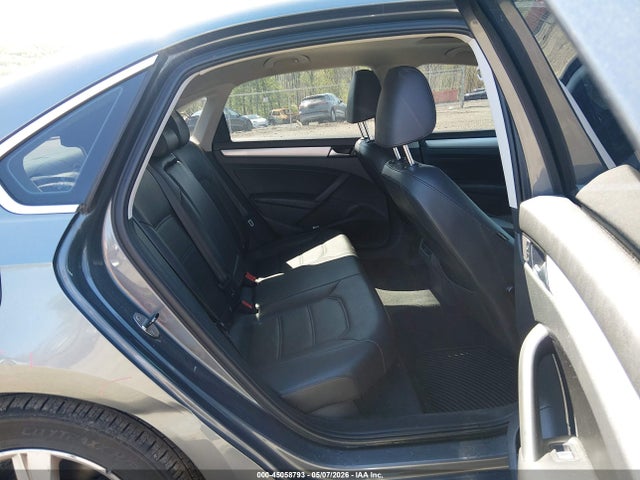 45058793 :رقم المزاد ، 1VWBP7A34DC140639 vin ، 2013 Volkswagen Passat 2.5l Se مزاد بيع