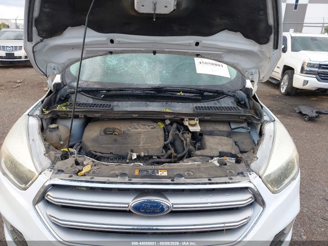 45058801 :رقم المزاد ، 1FMCU0GD2HUE38979 vin ، 2017 Ford Escape Se مزاد بيع