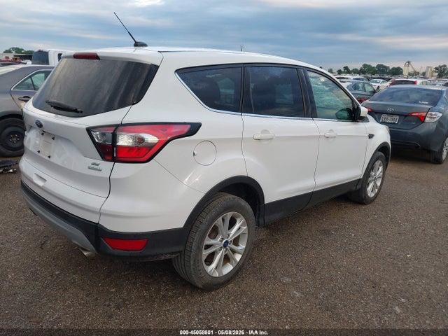 45058801 :رقم المزاد ، 1FMCU0GD2HUE38979 vin ، 2017 Ford Escape Se مزاد بيع