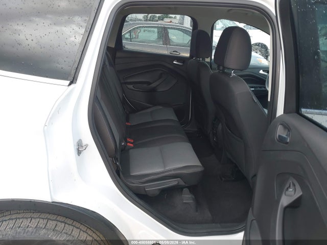 45058801 :رقم المزاد ، 1FMCU0GD2HUE38979 vin ، 2017 Ford Escape Se مزاد بيع