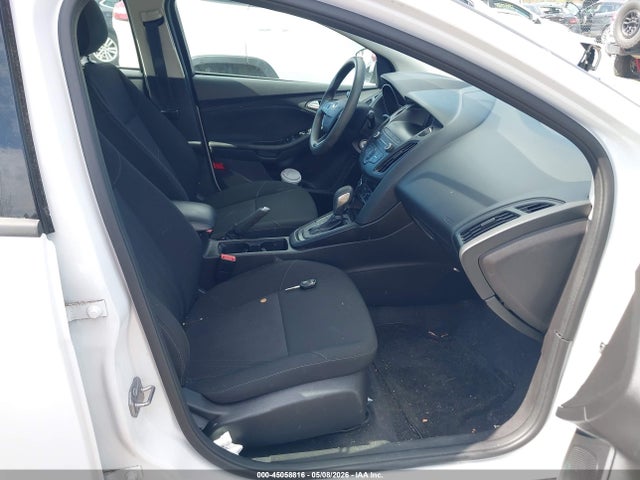 45058816 :رقم المزاد ، 1FADP3FE6JL325288 vin ، 2018 Ford Focus Se مزاد بيع