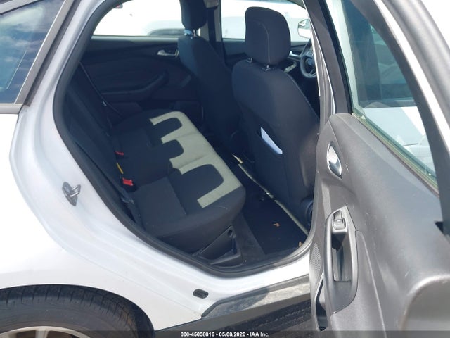 45058816 :رقم المزاد ، 1FADP3FE6JL325288 vin ، 2018 Ford Focus Se مزاد بيع