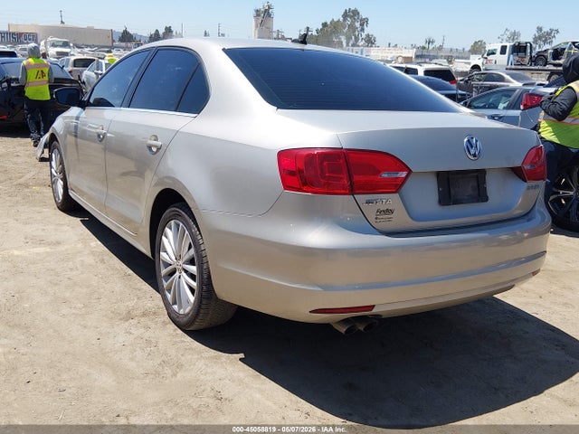 2012 Volkswagen Jetta 2.5l Sel მანქანა იყიდება აუქციონზე, vin: 3VWLP7AJ9CM458868, აუქციონის ნომერი: 45058819