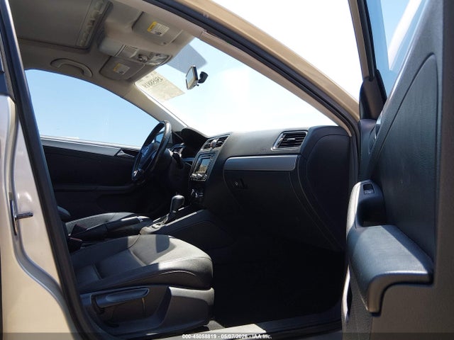 2012 Volkswagen Jetta 2.5l Sel მანქანა იყიდება აუქციონზე, vin: 3VWLP7AJ9CM458868, აუქციონის ნომერი: 45058819