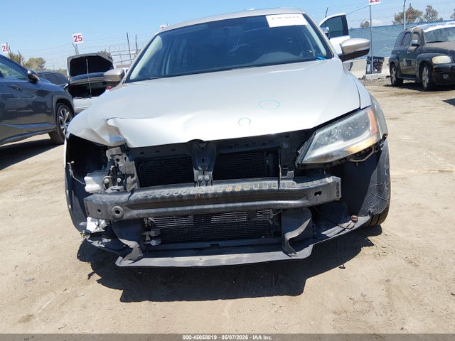 2012 Volkswagen Jetta 2.5l Sel მანქანა იყიდება აუქციონზე, vin: 3VWLP7AJ9CM458868, აუქციონის ნომერი: 45058819