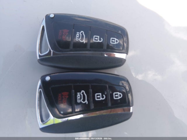 Продаж на аукціоні авто 2017 Hyundai Santa Fe Sport 2.4l, vin: 5NMZU3LB5HH020606, номер лоту: 45058885