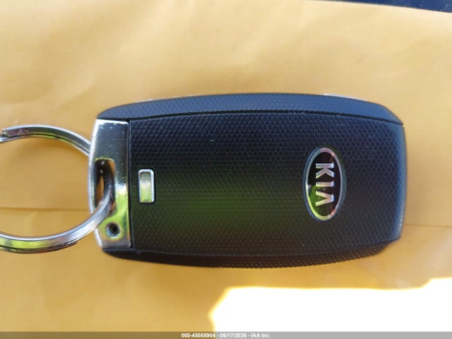 3KPA24AD8ME415359 KIA RIO S
