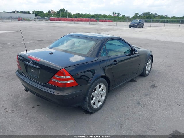 45058915 :رقم المزاد ، WDBKK49F82F260324 vin ، 2002 Mercedes-benz Slk 230 Kompressor مزاد بيع