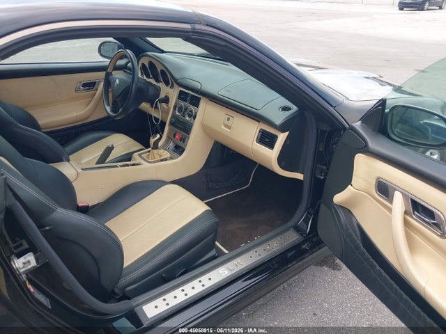 45058915 :رقم المزاد ، WDBKK49F82F260324 vin ، 2002 Mercedes-benz Slk 230 Kompressor مزاد بيع