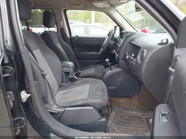 45059009 :رقم المزاد ، 1C4NJRBBXHD106434 vin ، 2017 Jeep Patriot Sport 4x4 مزاد بيع