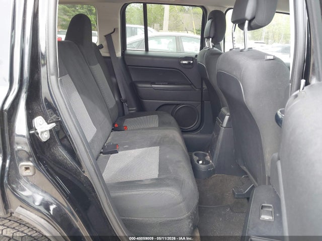 45059009 :رقم المزاد ، 1C4NJRBBXHD106434 vin ، 2017 Jeep Patriot Sport 4x4 مزاد بيع