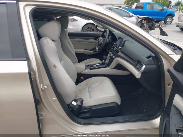 Honda ACCORD LX 2018 1HGCV1F10JA012540 Image 5