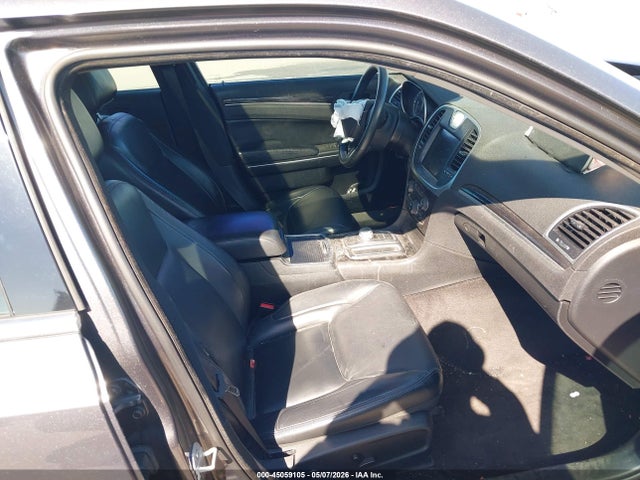 Продажа на аукционе авто 2016 Chrysler 300 Anniversary Edition, vin: 2C3CCARG4GH304775, номер лота: 45059105