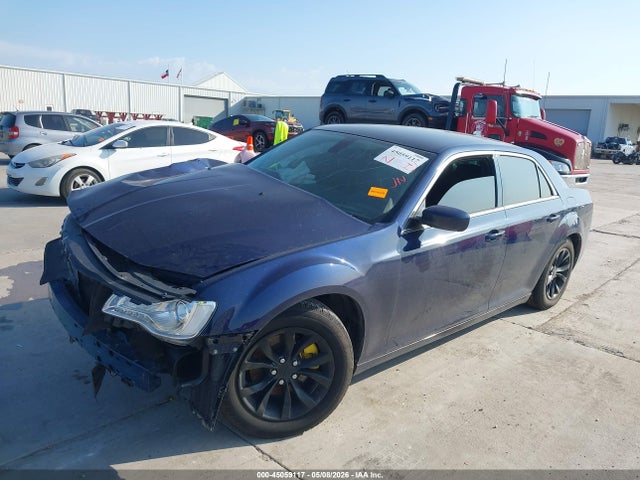 Aukcja sprzedaży 2015 Chrysler 300 Limited, vin: 2C3CCAAG2FH921957, numer aukcji: 45059117
