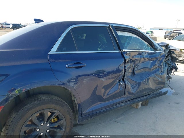 Aukcja sprzedaży 2015 Chrysler 300 Limited, vin: 2C3CCAAG2FH921957, numer aukcji: 45059117