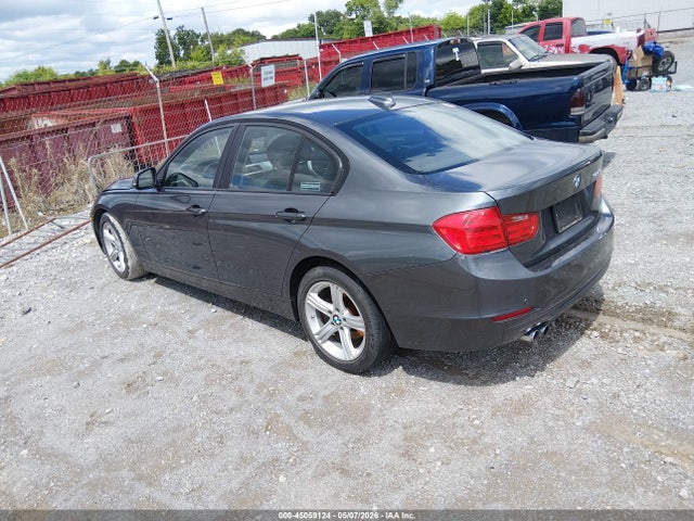 2013 Bmw 328i მანქანა იყიდება აუქციონზე, vin: WBA3A5C50DF358889, აუქციონის ნომერი: 45059124