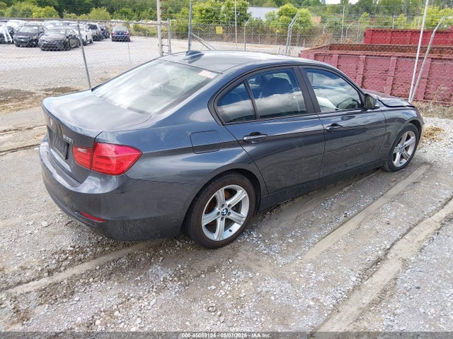 2013 Bmw 328i მანქანა იყიდება აუქციონზე, vin: WBA3A5C50DF358889, აუქციონის ნომერი: 45059124