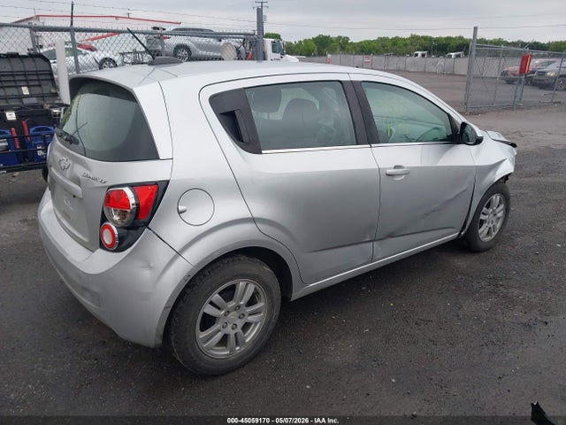 45059170 :رقم المزاد ، 1G1JC6SH1G4155959 vin ، 2016 Chevrolet Sonic Lt Auto مزاد بيع
