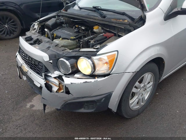 45059170 :رقم المزاد ، 1G1JC6SH1G4155959 vin ، 2016 Chevrolet Sonic Lt Auto مزاد بيع