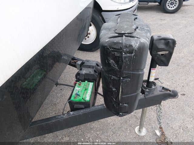Keystone Bumper Pull Travel Trailer 2020 4YDT29D28LN241154 Image 10