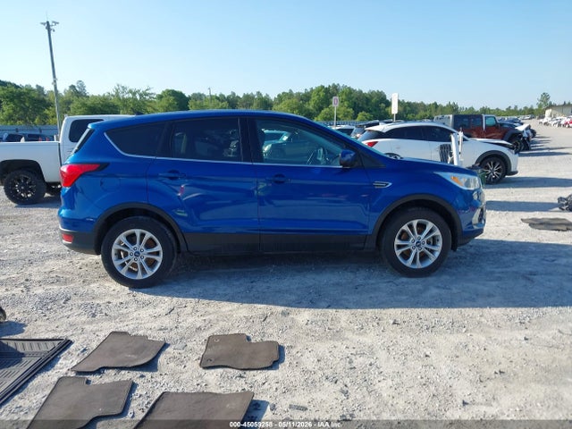 1FMCU0GD8KUB31128 Ford ESCAPE SE