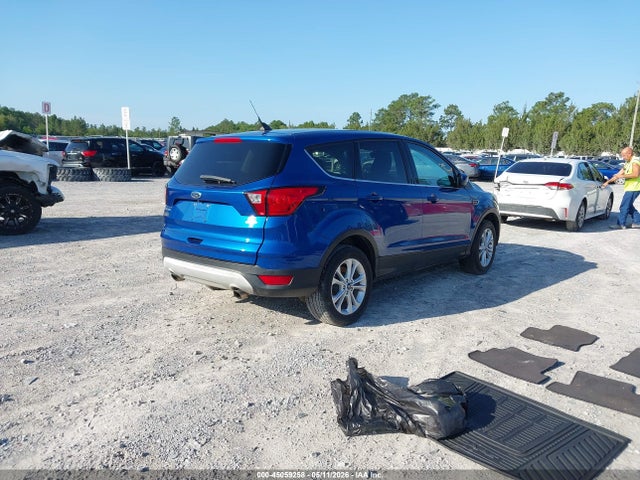 1FMCU0GD8KUB31128 Ford ESCAPE SE