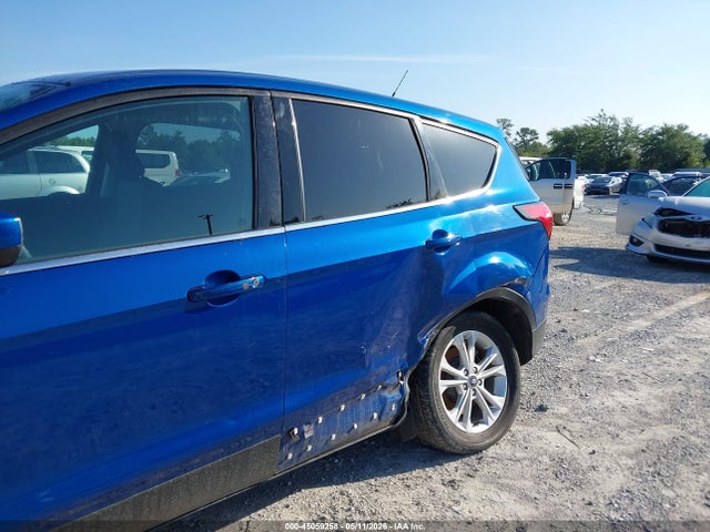 1FMCU0GD8KUB31128 Ford ESCAPE SE