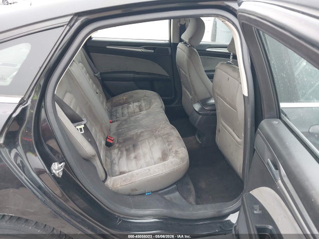 Продажа на аукционе авто 2015 Ford Fusion S, vin: 3FA6P0G75FR177313, номер лота: 45059323